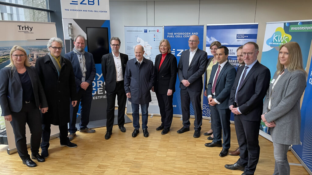 Herzlicher Empfang des Bundeskanzlers im ZBT

