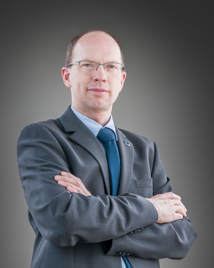 Porträt von Bernd Oberschachtsiek.