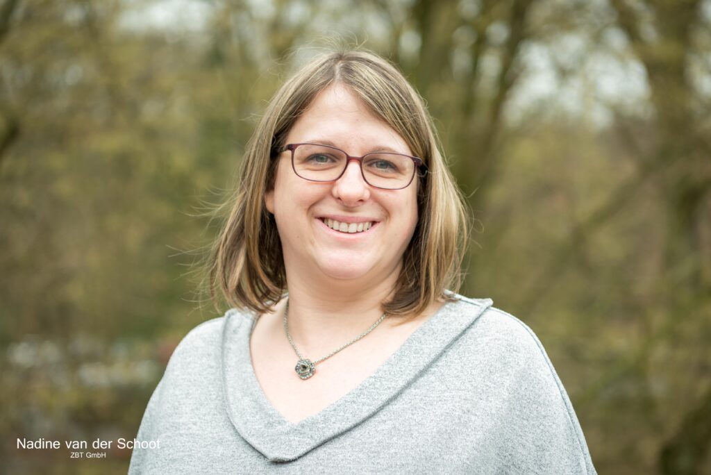 Porträt von Jennifer Noga.