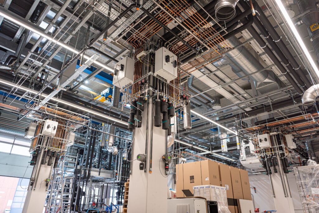 The countdown is on: The test stands will soon be able to move into the newly remodelled laboratory.

