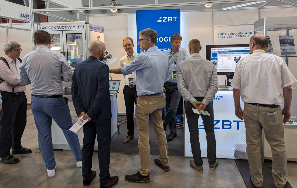  We show new research results and present our analytical services. 