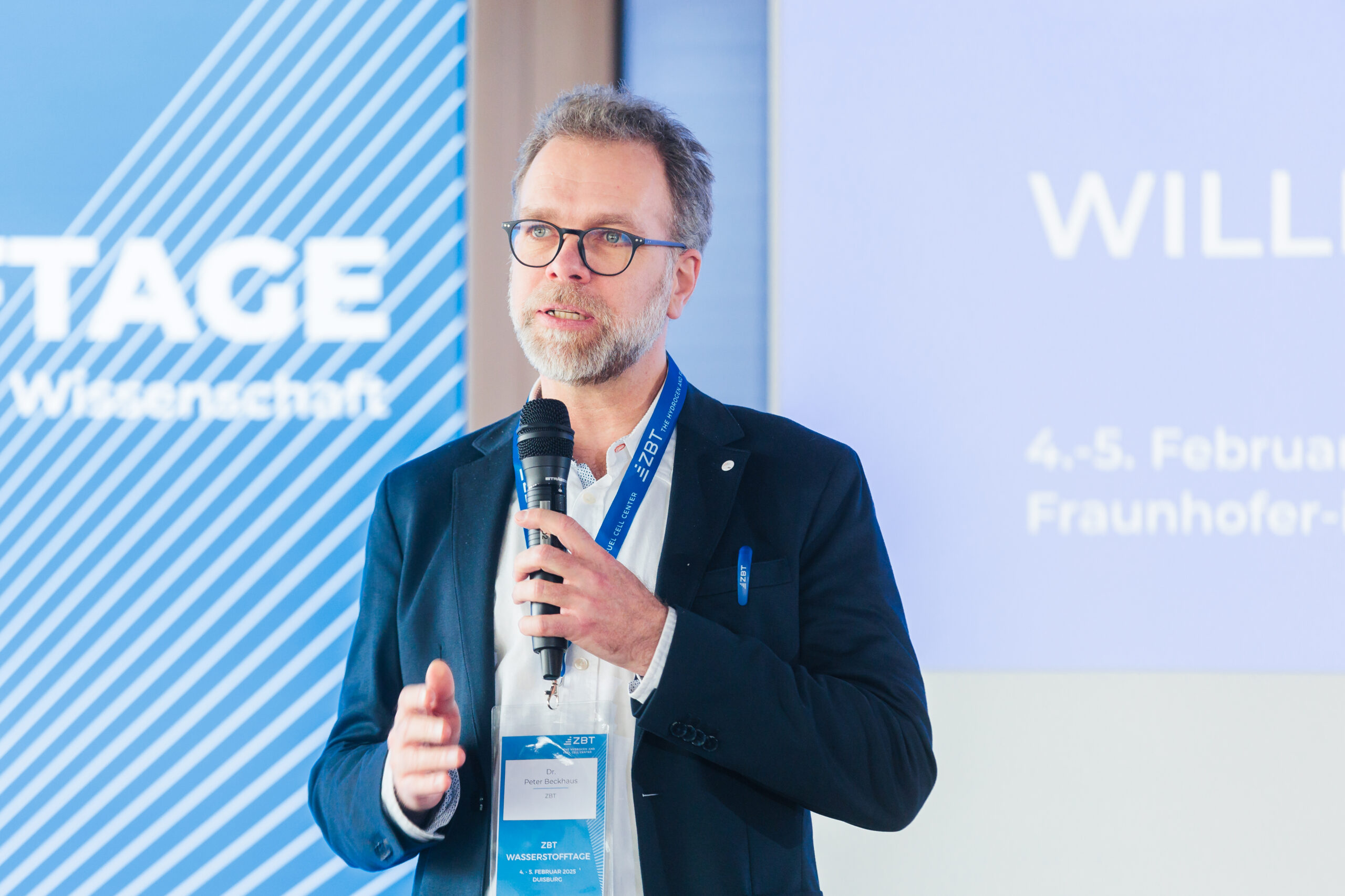 Dr. Peter Beckhaus begrüßt die Teilnehmenden bei den ZBT-Wasserstofftagen 2025