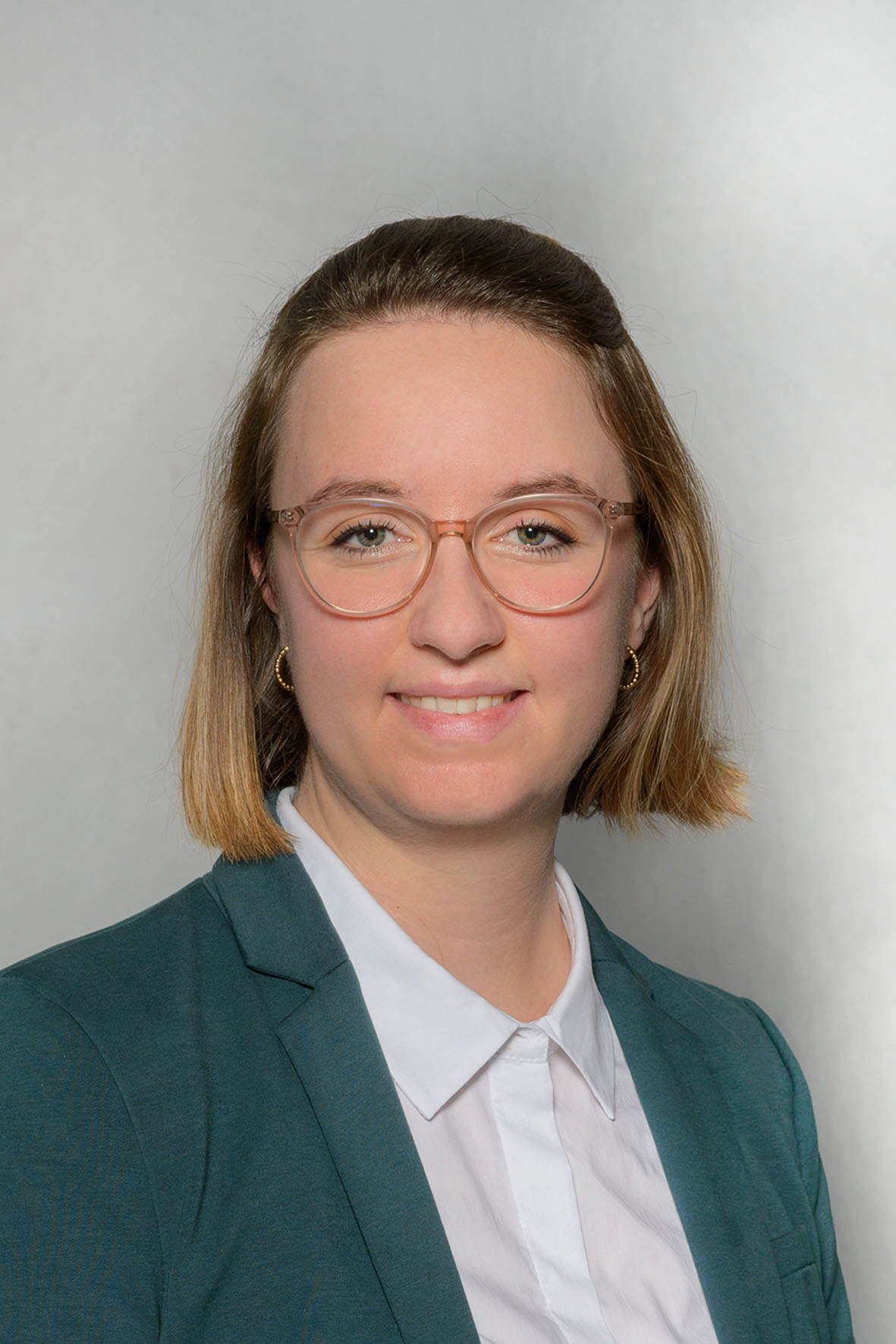 Portrait einer Frau mit Brille