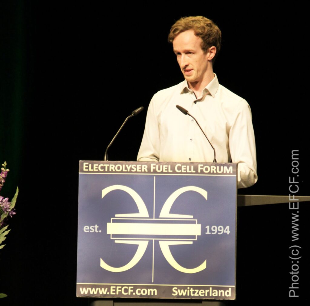 Florian Kuschel referierte beim EFCF
copyright: EFCF.com